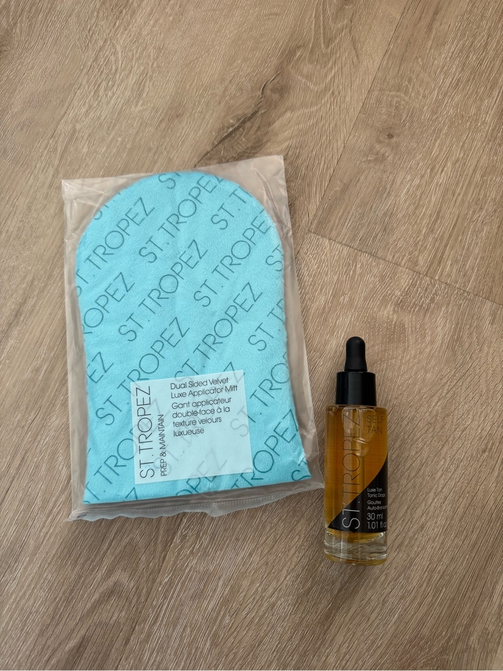St Tropez Luxe Tan Tonic Drops + Glove